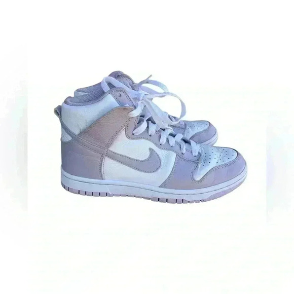 Nike women’s High tops Dunks Light Lavender white sz 7 preloved - Picture 1 of 9
